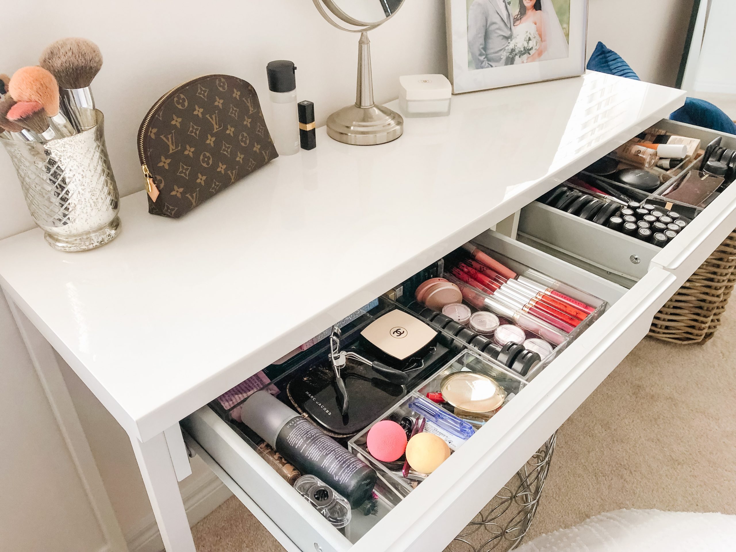 Favourite: Vanity & Makeup Organization Essentials - Curls & Cabernet