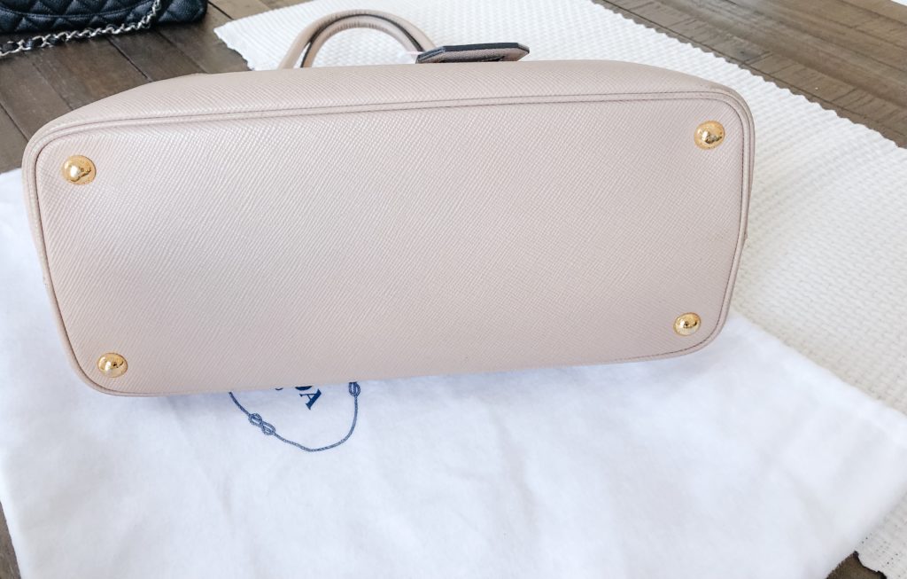 Prada Cuir Medium Cammeo Fashionphile, buying pre-loved handbags, pre-loved designer handbags